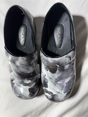 INGARO Women's Black & Gray Patterned Slip-On Dress Shoes